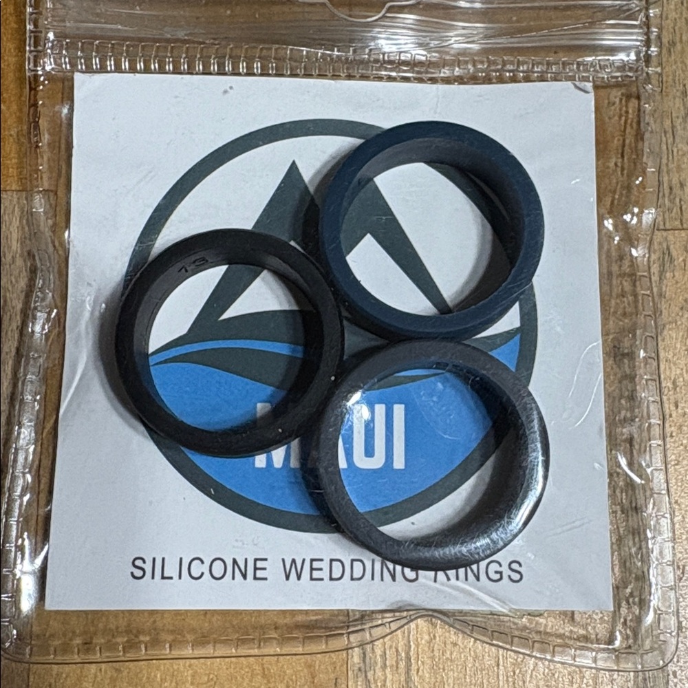 NWT Maui Silicone Wedding Rings Set size 13